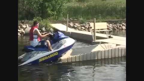 Jet Ski Lift: The ShoreMaster Shoreport Floating PWC Lift