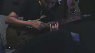 Muse - Invincible solo guitar cover