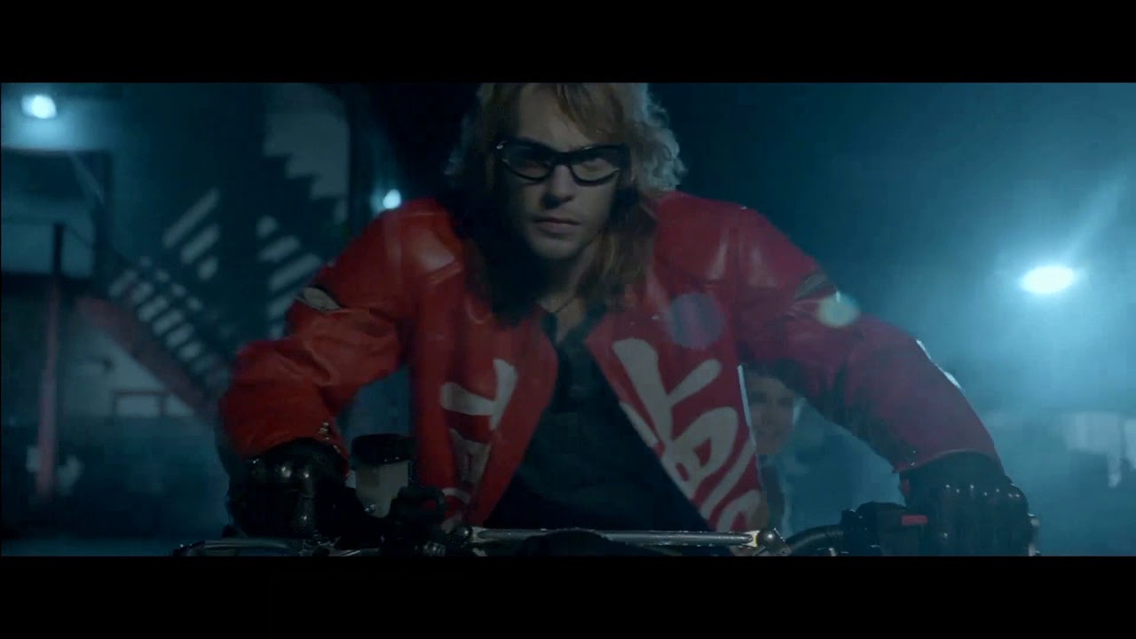 Husqvarna SM & Triumph Speed Triple vs cop´s / lost boy 2: the tribe 2008