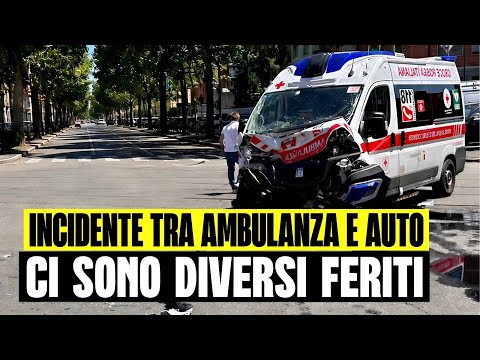 Video SPAVENTOSO INCIDENTE TRA AMBULANZA E AUTO: CI SONO DIVERSI FERITI - TORINO