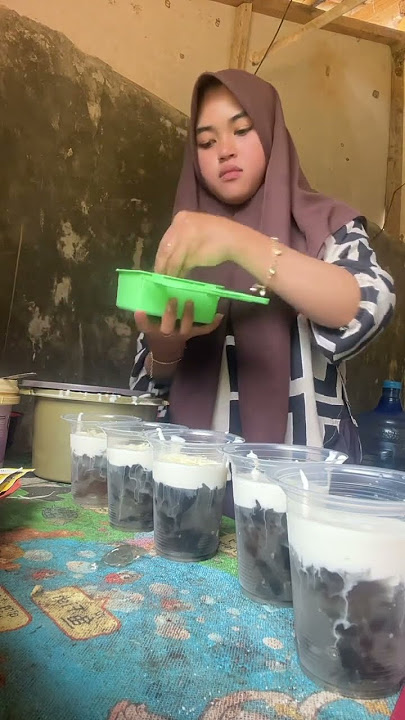 Tumben ada yg beli es telrr