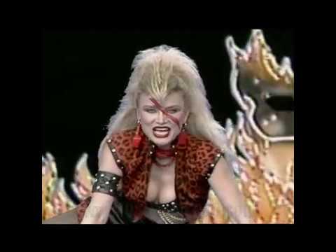 Mighty Sparrow & Barbara Bouchet -  Madame Dracula  (1983 )