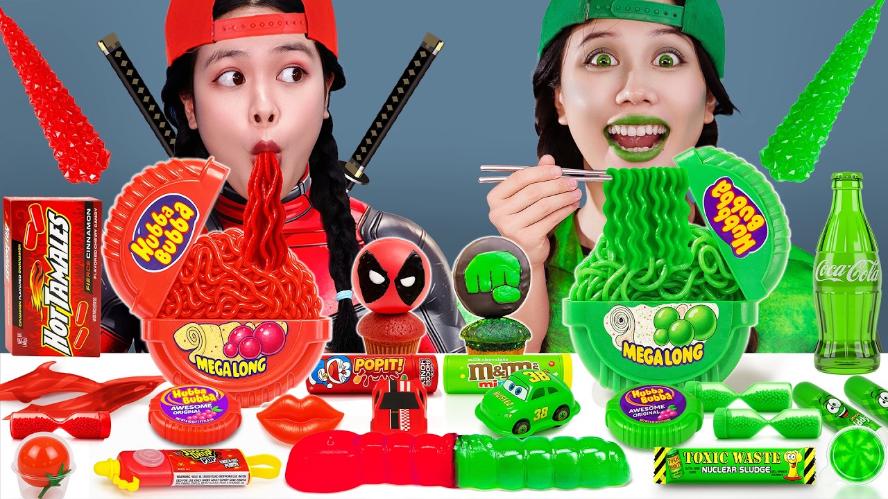 ASMR MUKBANG 빨간색 음식 VS 초록색 음식 챌린지 | ASMR 먹방 Hulk VS Deadpool과 함께