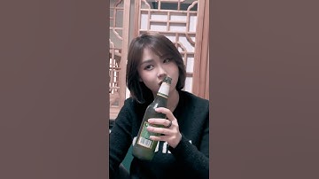 Bottle Kholna ka Trika #asian #bottle #opening #beautiful #girl