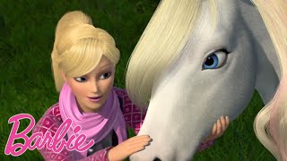 Barbie soigne un cheval! | Barbie & ses soeurs au club hippique | @Barbie Français