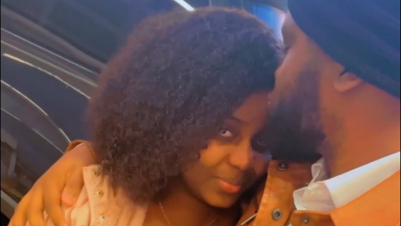 Alexas pete rel kriye paske Brown al jwen fanmil  New York 🇺🇸🇺🇸 vin gad koman sa te ye.