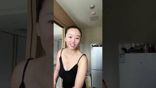 Dont Suppress Your Feelings When Watching Beautiful Women Livestream Their Deep Cleavage.