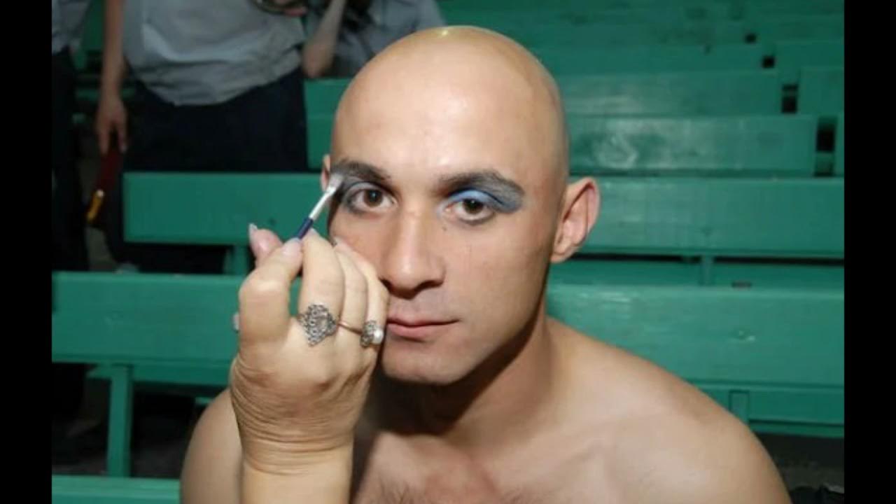 Что значит быть опущенным. Что значит быть опущенным. Если человек при разговоре опускает глаза вниз. Что значит быть опущенным. Выражения со словом решето.