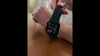 Apple Watch 8 GPS + Cellular 41 mm. Yellow screen glitch. When taking off the watch