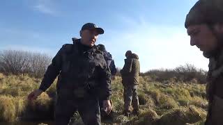 видео: браконьер в законе!!! как егерь из шелаболихи под прикрытием рыбу ловит!!!! картинка: браконьер в законе!!! как егерь из шелаболихи под прикрытием рыбу ловит!!!!