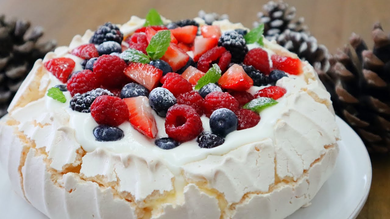 How to Make Perfect Homemade Pavlova ⎮ No-Flour Cake Recipe