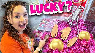 There are BABY Hands in the Lucky Ticket Gold Ball Claw Machine!