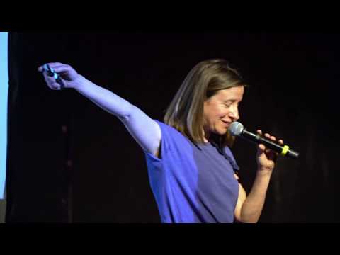 &rsquo;Linguistik: Deutsch lernen als Amerikanerin&rsquo; - Dr. Carrie Ankerstein beim #70 Science Slam Berlin