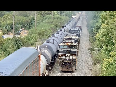 2 Trains Passing Under Me While On A Bridge!  Gigantic Freight Train Passes Steel Train, Big Trains!