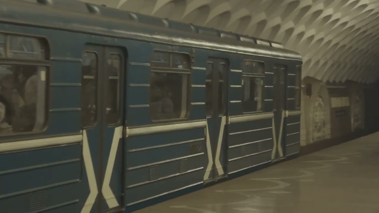 81-717 отправляется со станции Киевская