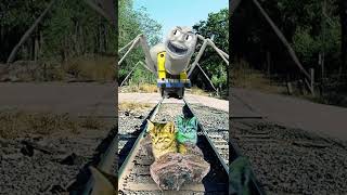 Gorilla Attacks Thomas Exe And Saves The Kittens