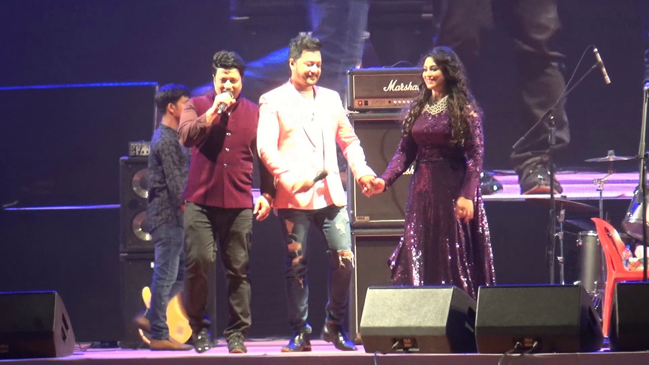 অপু বিশ্বাসকে সর্টিয়ে নাচে গানে মঞ্চ কাঁপালেন চিত্রনায়িকা পপি ফেরদৌস ...