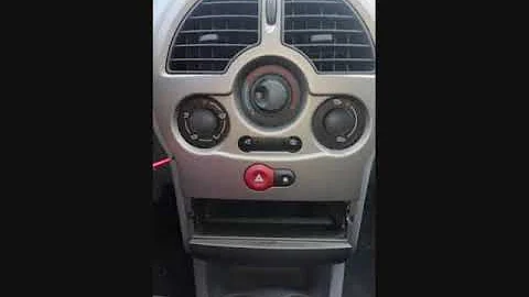 Comment changer l'ampoule du tableau de bord sur Renault Modus