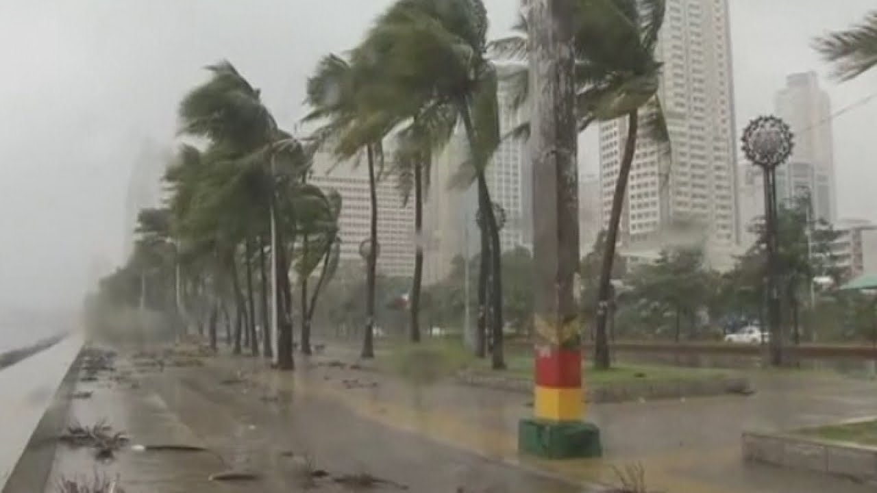 Thousands evacuated as Typhoon Rammasun batters central Philippines