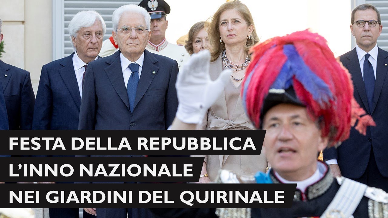 Il Presidente Mattarella assiste all'esecuzione dell'Inno Nazionale nei Giardini del Quirinale