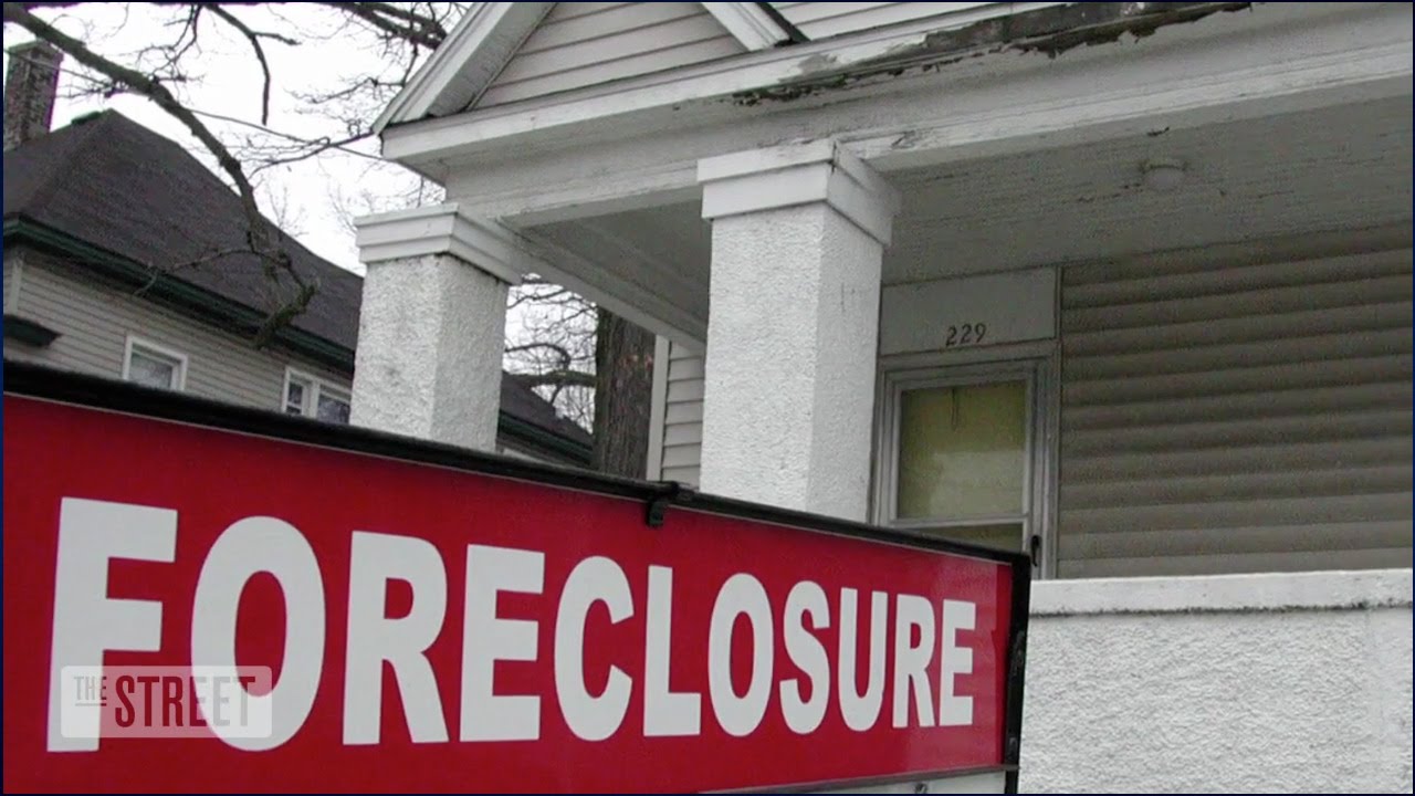 Home Foreclosures Fell Last Year to Lowest Level Since 2006 Home Foreclosures Fell Last Year to Lowest Level Since 2006