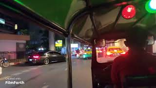 tuktuk race around Bangkok City Centre screenshot 5