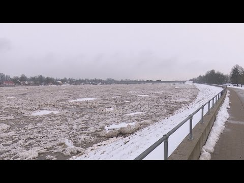 Video: Zems Upju ūdens Līmenis Eiropas Upēs Izraisa Kruīza Atcelšanu