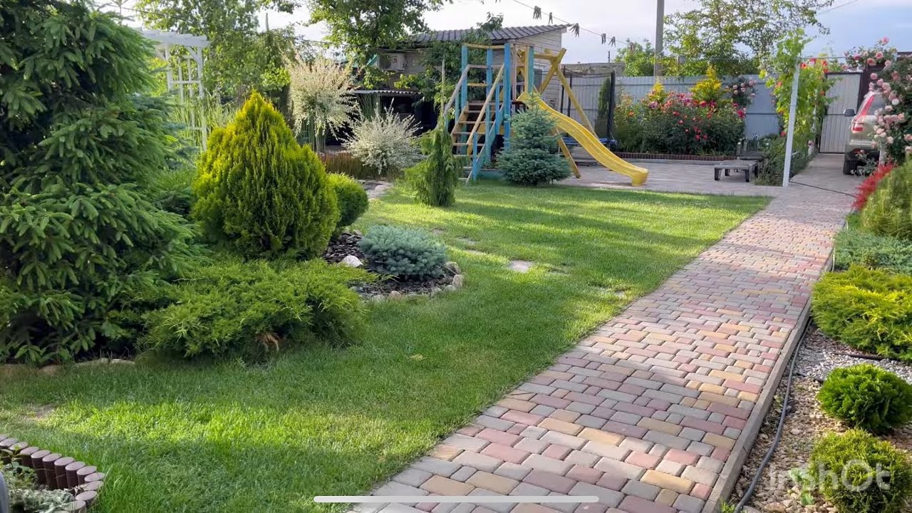 Прогулка по саду 27 мая с названиями хвойных