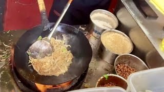 Girl Steals the Spotlight as Chef Cooks Stir Fry Noodles!