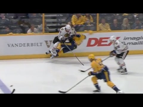 Gotta See It: Keith blasts Arvidsson's helmet off with clean hit