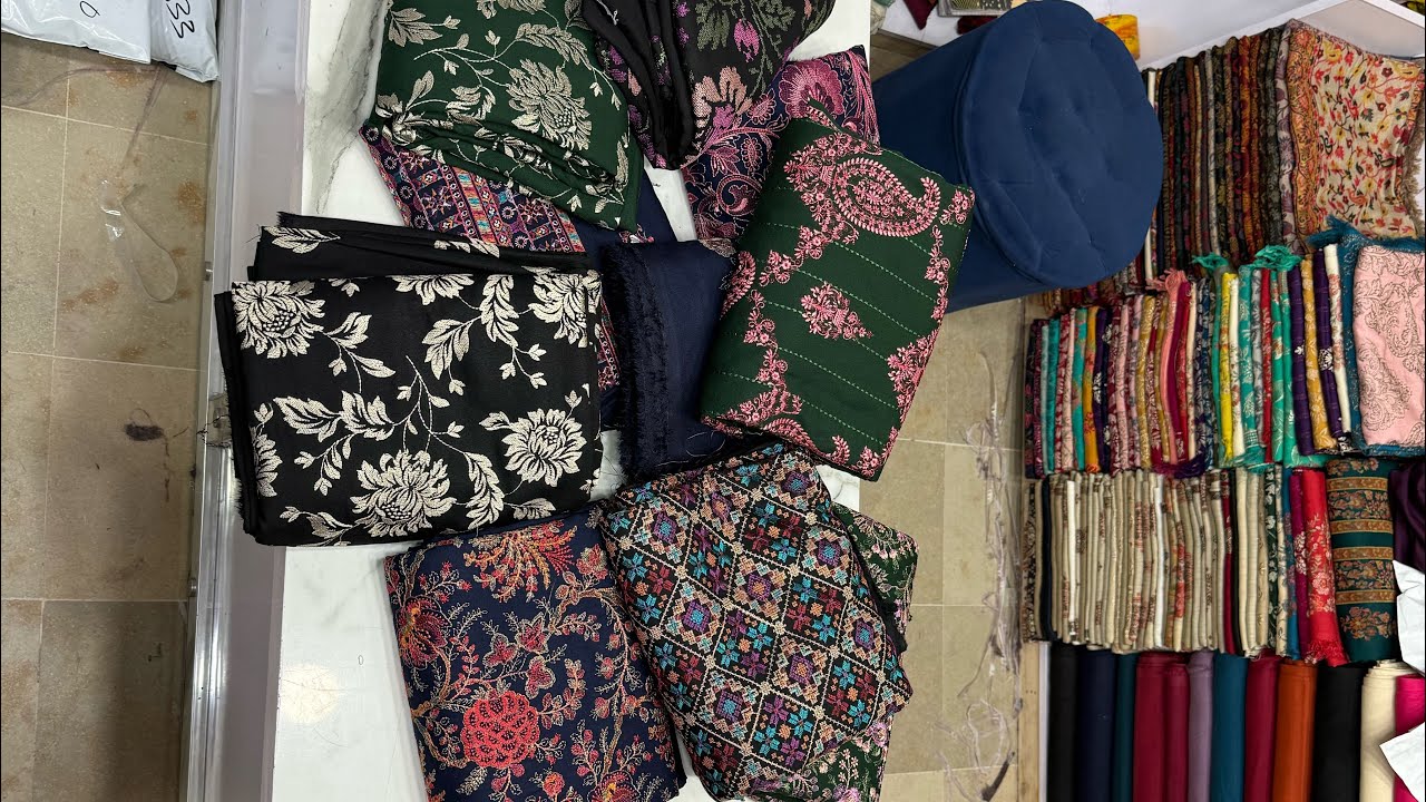 💖Sale💖Sale💖Winter Karandi shawls with embroidered suits 💖