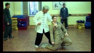 Урок в школе кунг фу 功夫 . 拳術 CHUAN-SHU. Урок в школе кунг фу 功夫 . 拳術 CHUAN-SHU.