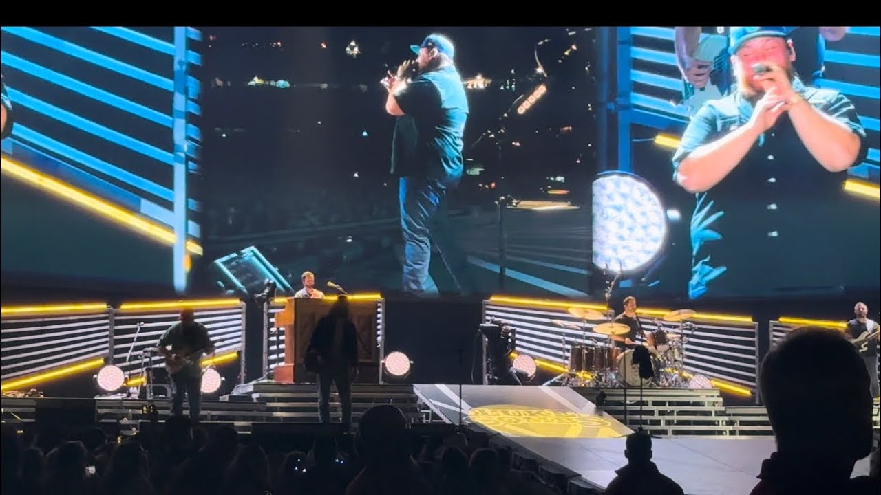 Luke Combs My Kinda Folk (Live American Family Field in Milwaukee