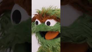 Oscar the Grouch Meets a Snake #sesamestreet