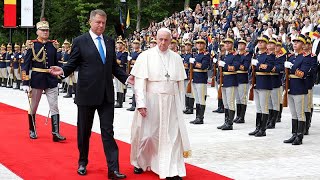 Pope Francis arrives in Bucharest for threeday visit to Orthodox Romania