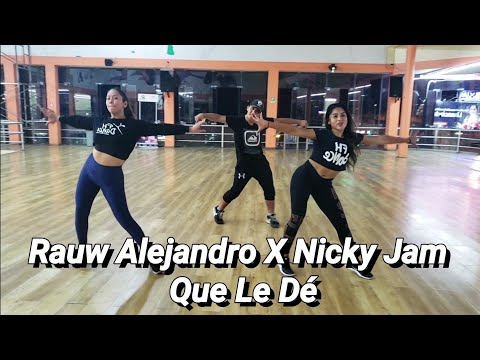 Video: Rauw Alejandro På Att Arbeta Med Veteranerna Nicky Jam Och Daddy Yankee