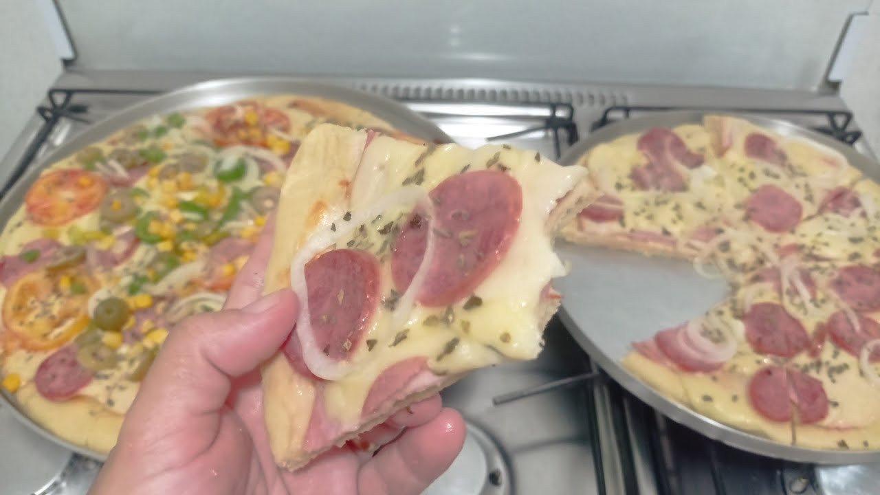 Pizza Caseira / Receita Simples à Moda da Casa