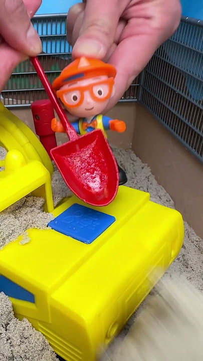 Maze Construction,  Vehicle Reveal | 📖Blippi Moonbug Kids Learning Corner