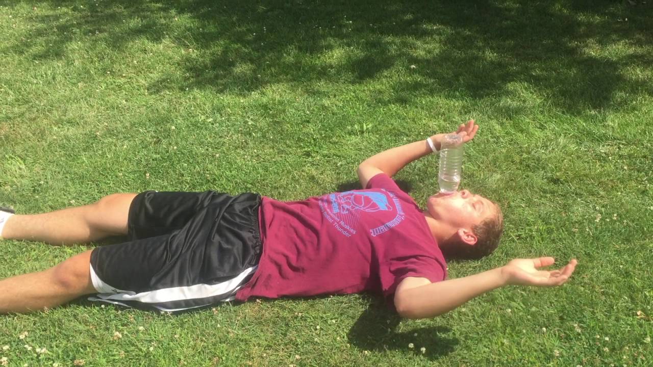 WATER BOTTLE FLIP CHALLENGE - YouTube