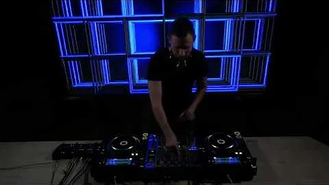 Raul Young - Lockdown DJ Set 01 / 2020-04-09