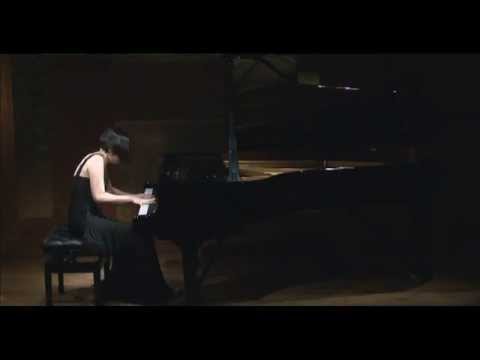 Caroline Fischer - Liszt: La Campanella (with musical introduction in Korean)