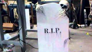 peeping skeleton.3GP