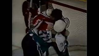Bob Probert vs Todd Ewen 1996/2/4