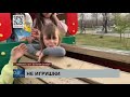 В Хабаровске 7-летняя девочка застряла в паровозике