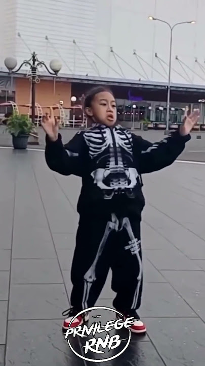 This 9 year old girl went off dancing to Chris Brown’s “Sensational” #chrisbrown #privilegernb