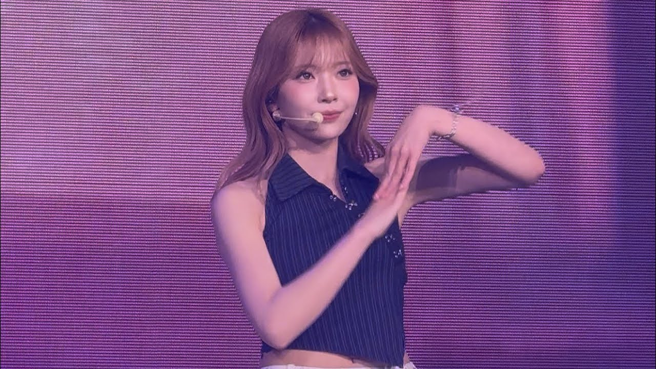250621 NiziU YOAKE (Mayuka マユカ 마유카 Fancam 직캠) - FANCON NiziUniverse in Hong Kong ニジュー 니쥬 4K