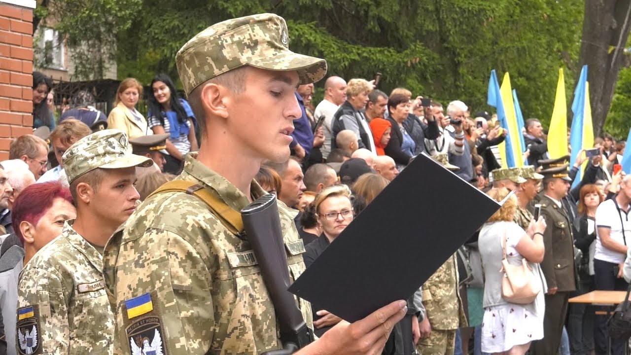 КУРСАНТИ ВІТІ СКЛАЛИ ПРИСЯГУ