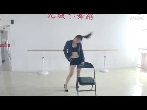 性感职业短裙辣妹热舞，扬州性感椅子舞培训教学