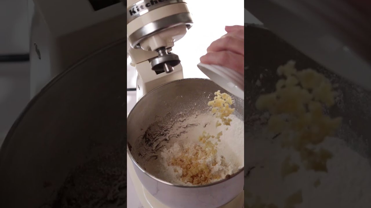 Gingersnap crinkle cookies