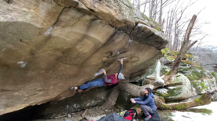 New River Gorge Bouldering - CSX Left - The Lorax V10